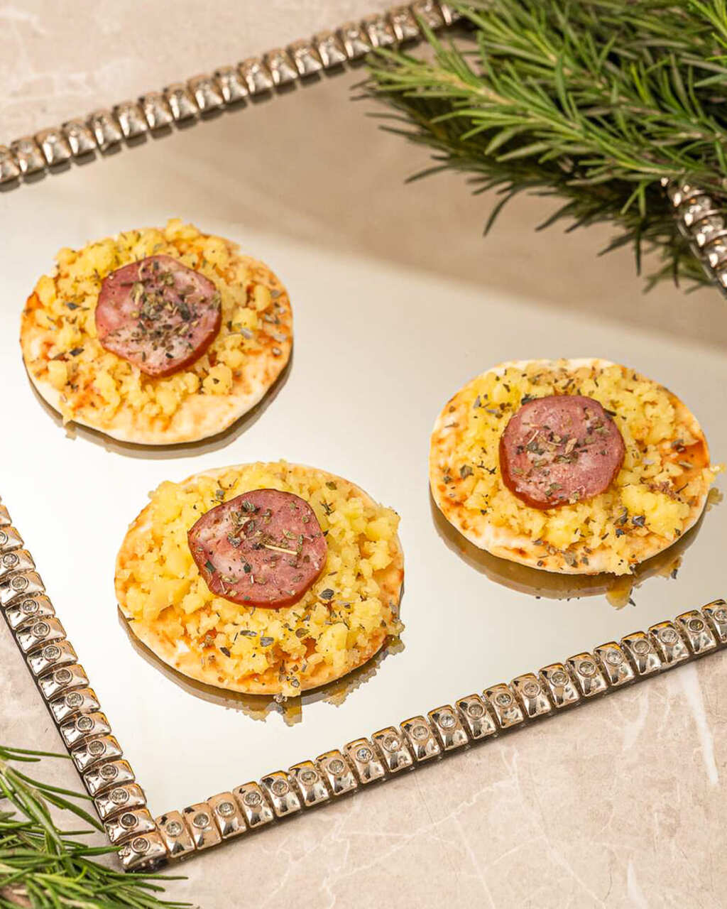 Mini Pizza Calabresa - Imagem 2