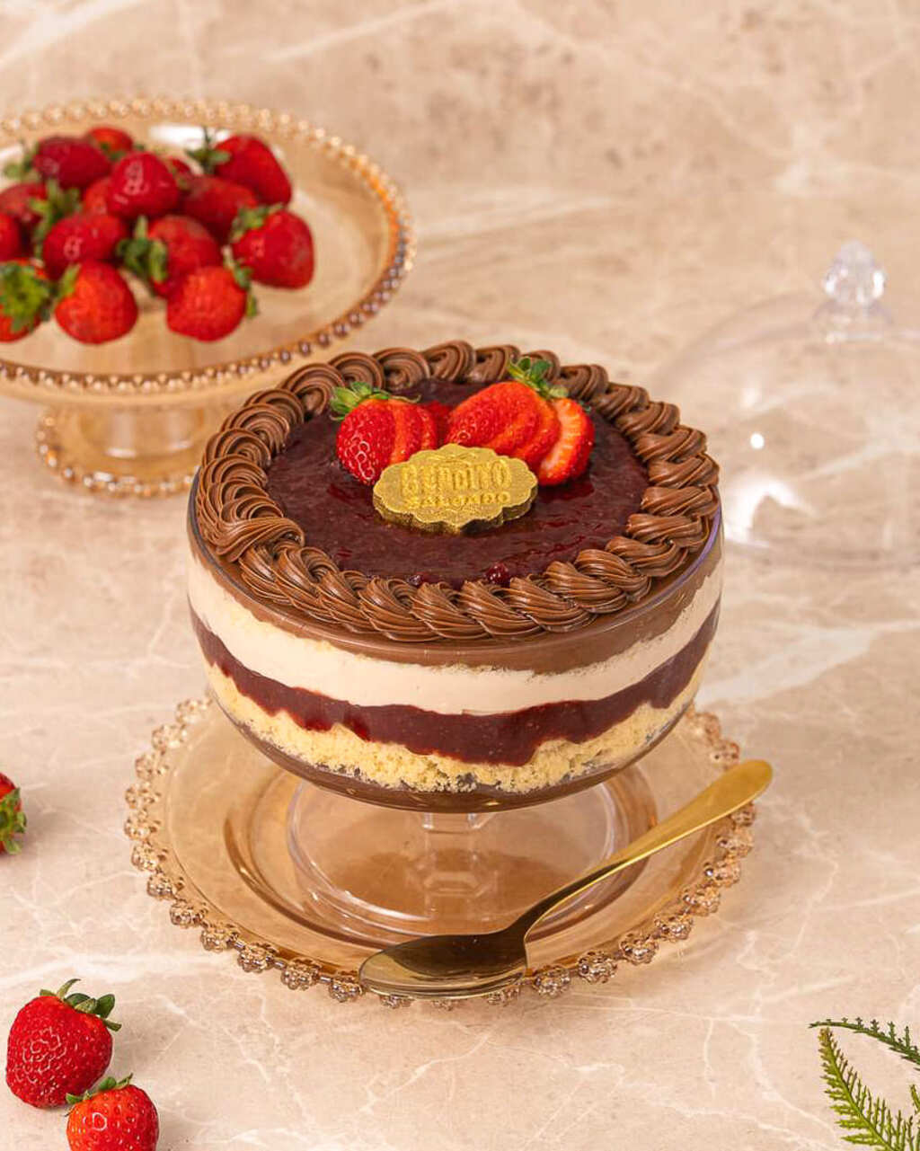Taça Sobremesa Mousses de Chocolates e Morango