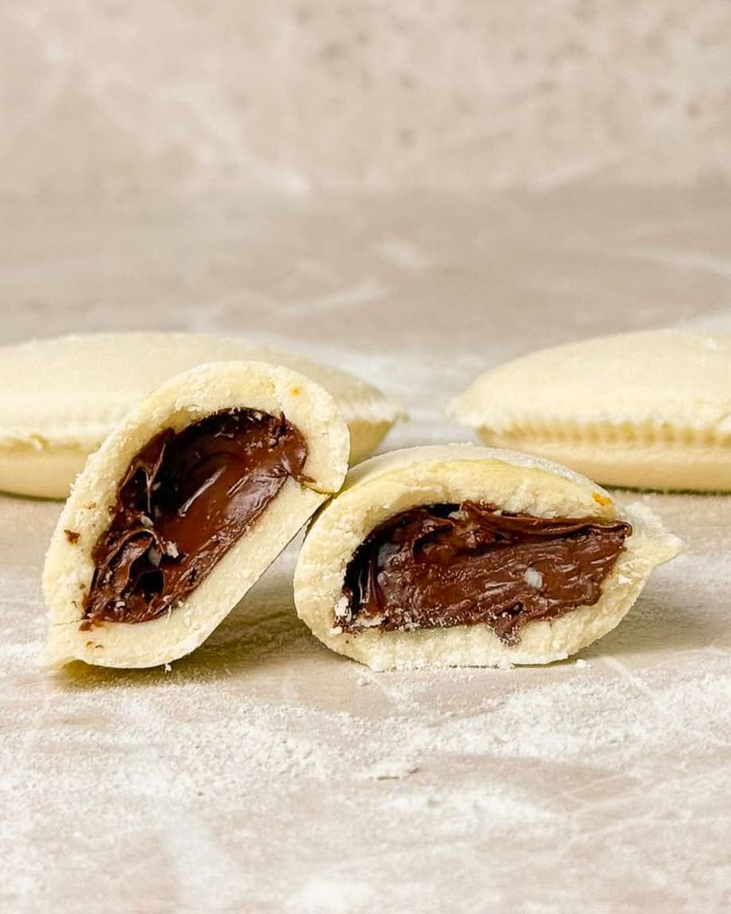 Pastel Leite Ninho com Nutella - Imagem 2