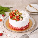 Torta de Morangos com Suspiros