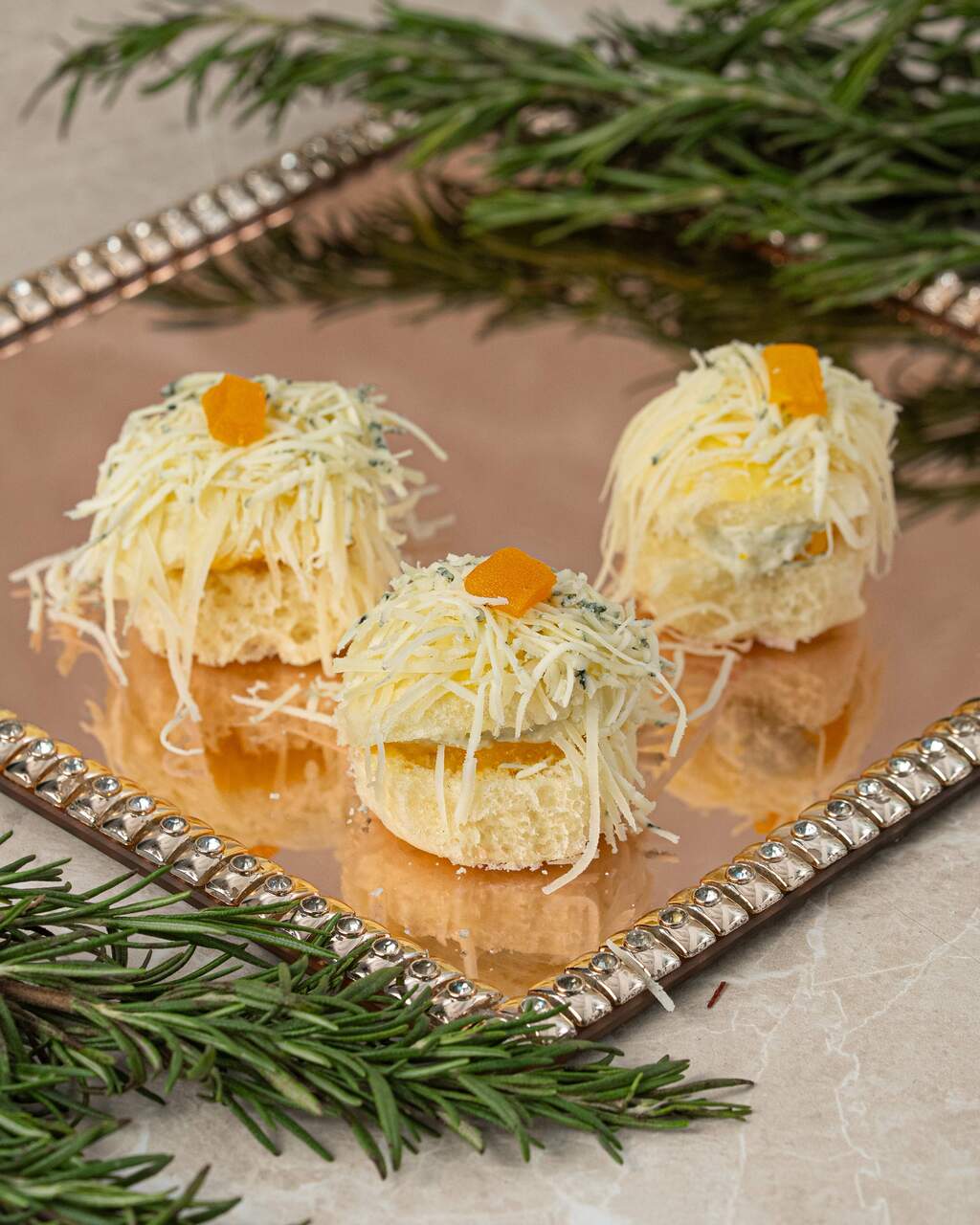 Minilícia Gorgonzola com Damasco