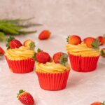 Cupcake Ninho com Morango