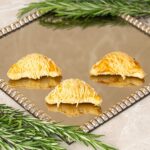 Folhado Cebola Caramelizada com Queijo