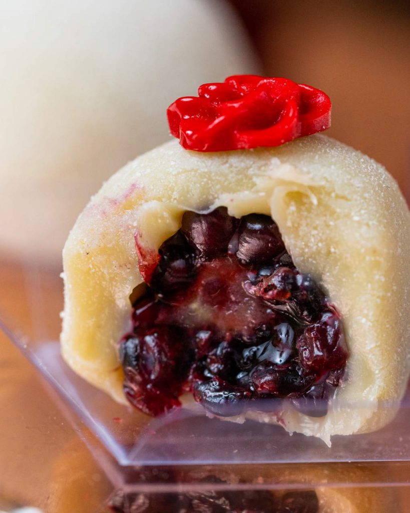 Brigadeiro Gorgonzola e Amora – Bendito Salgado