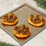Esfirra Gorgonzola e Nozes Caramelizadas