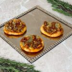 Esfirra Gorgonzola e Nozes Caramelizadas